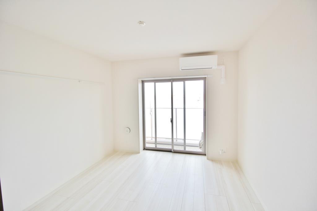 カトル･ナフ新美 リビング