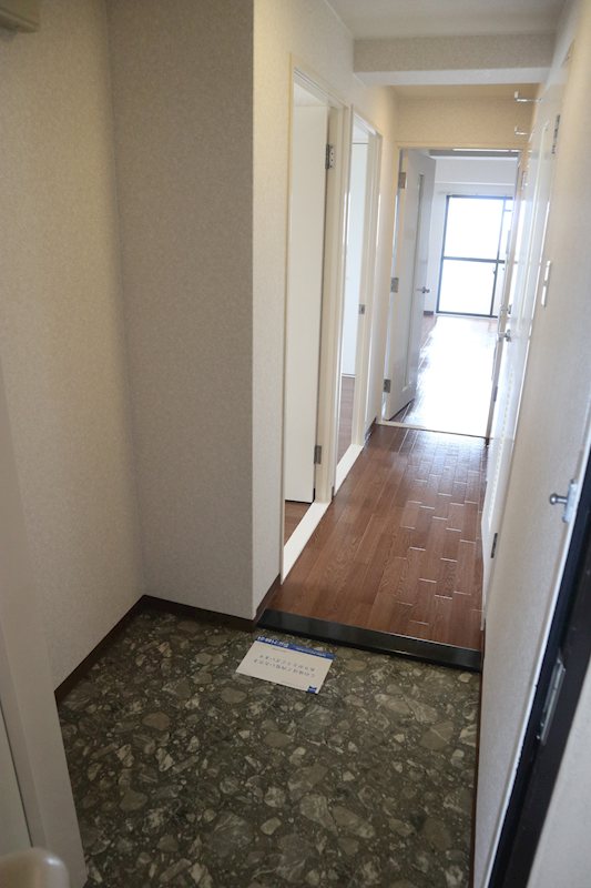 ｴﾙｿﾚｰﾕ 玄関