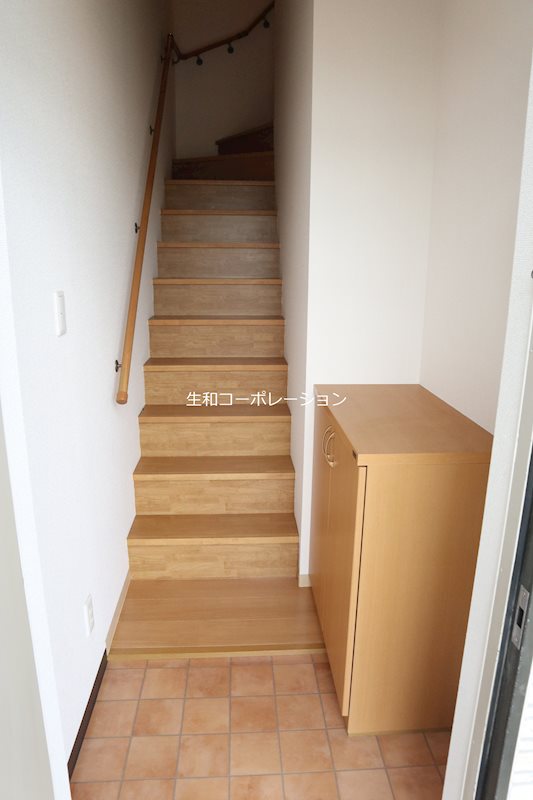 サージュ・ヴィラ 玄関