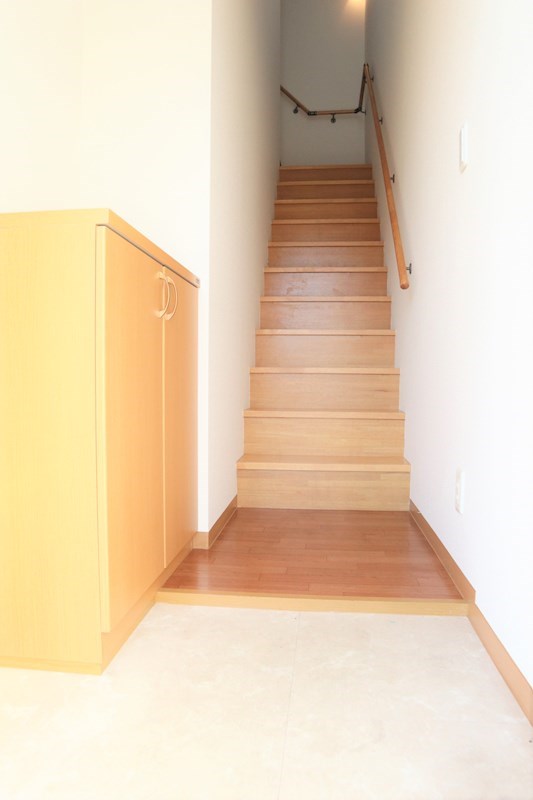 ｻﾝｼｬｲﾝ中筋 玄関