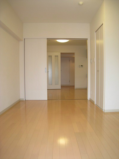 シャンブル蒔田 リビング