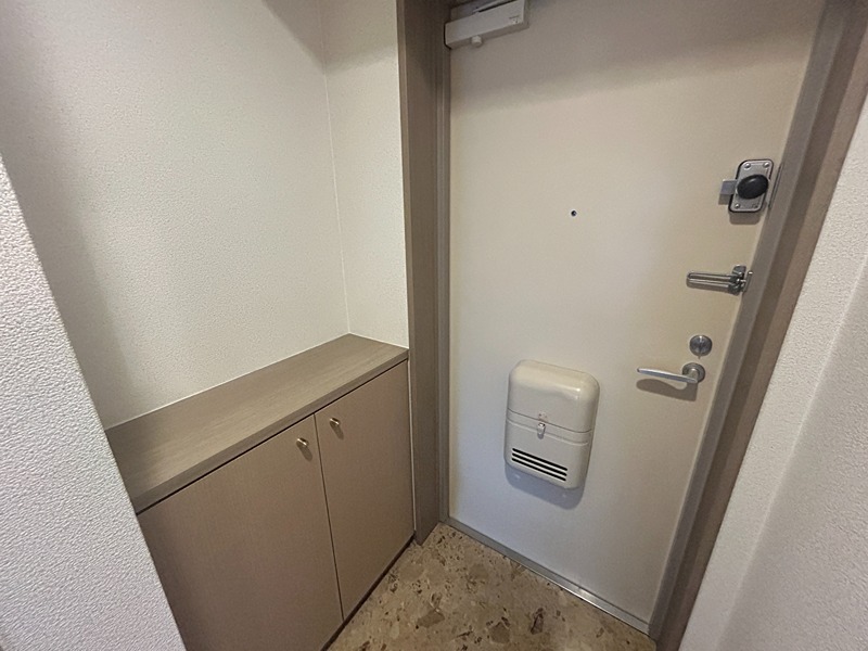 モン・ピエース 玄関