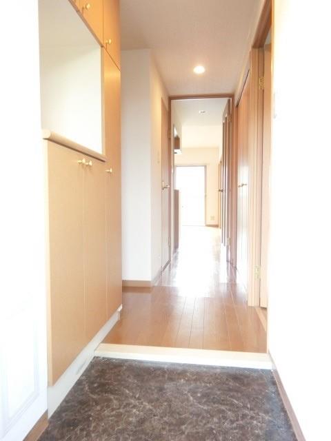 セリーゼ茨木 玄関