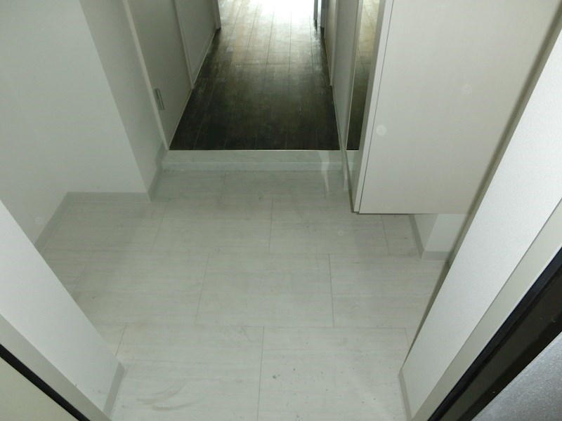 グランパークタワー 玄関