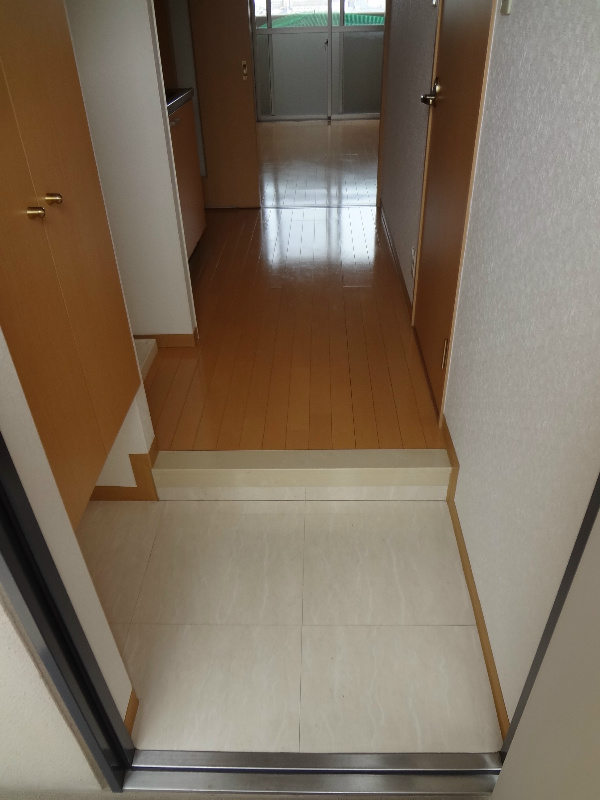 クリエイト三島 玄関