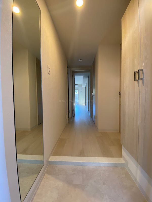 グローリードミール天神 玄関