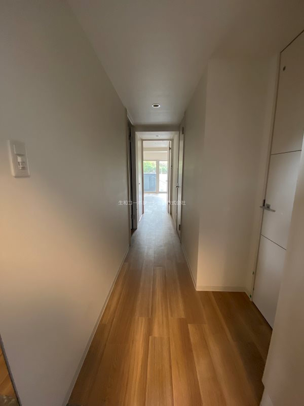 グローリードミール天神 玄関