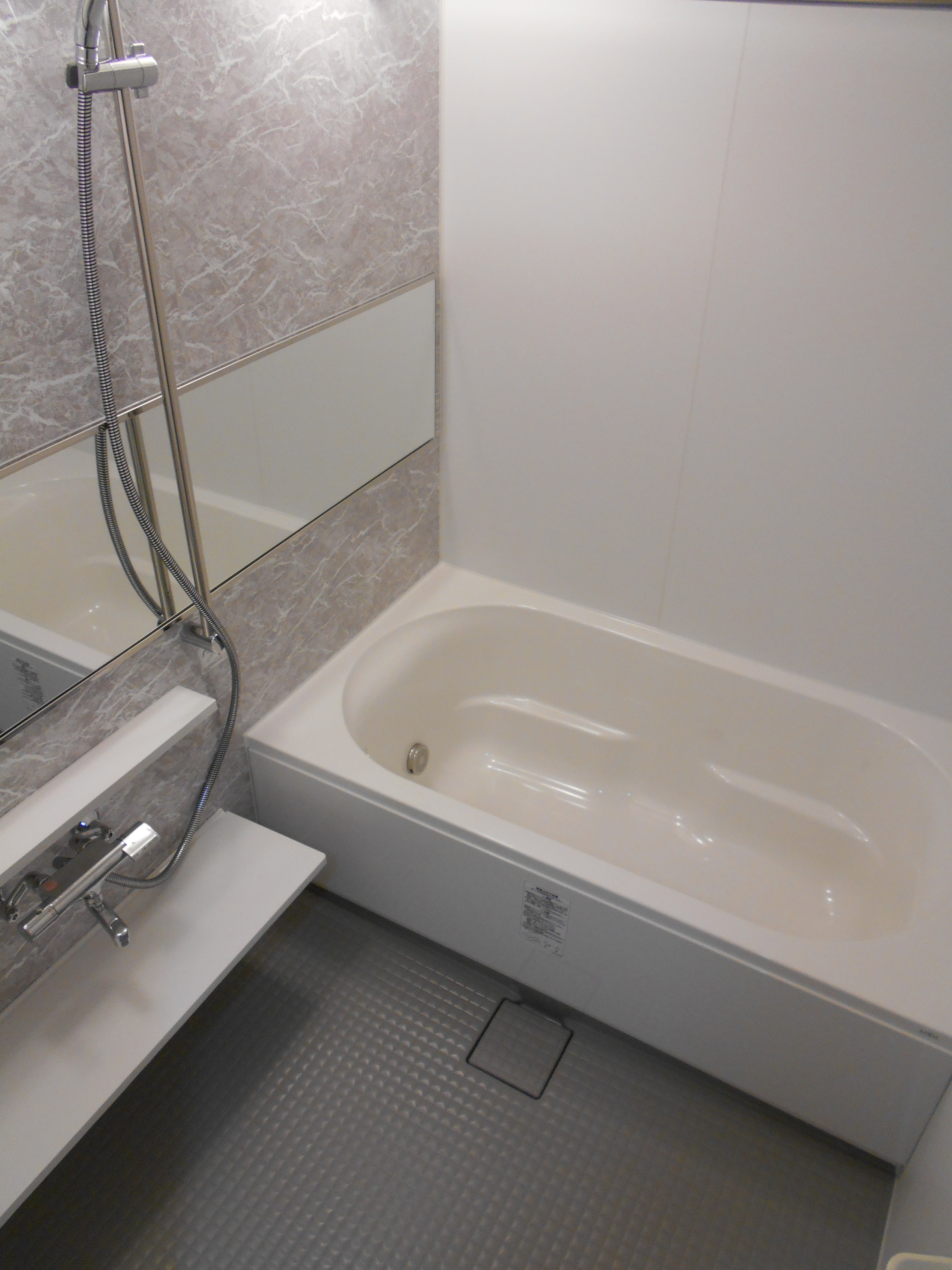 レフィナード博多 風呂画像