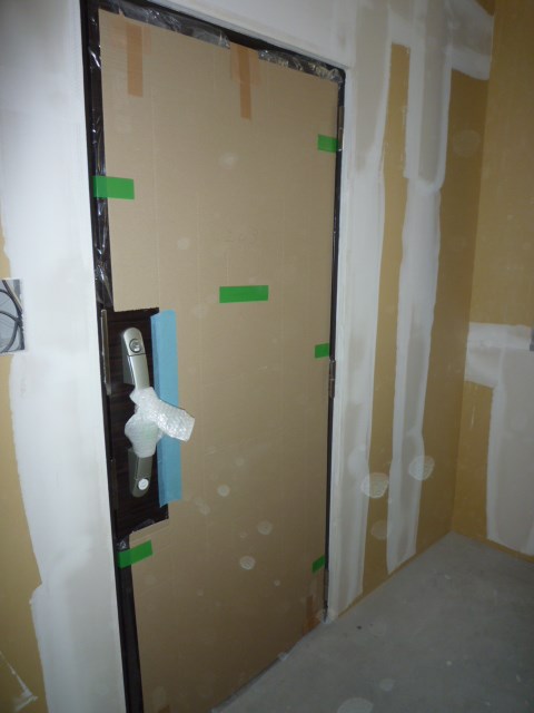 プラシード新町 玄関