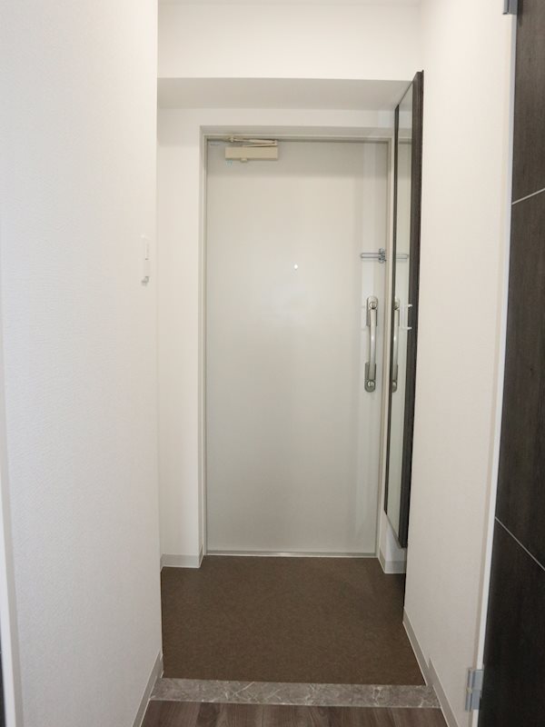 アクアエテルナ泉 玄関