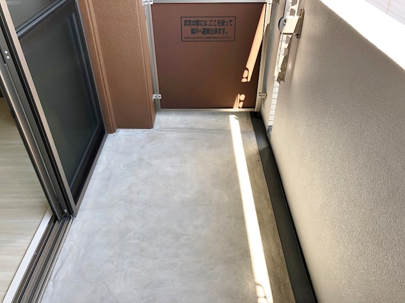 トレヴィ高岳 ベランダ