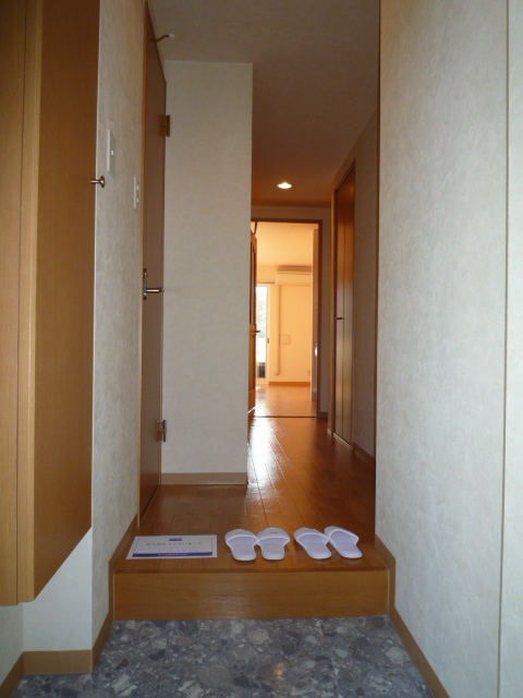 ヴァーグ参番館 玄関