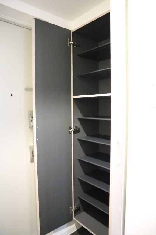 VOLGA BLDG アドグリシーヌ 竜泉 玄関