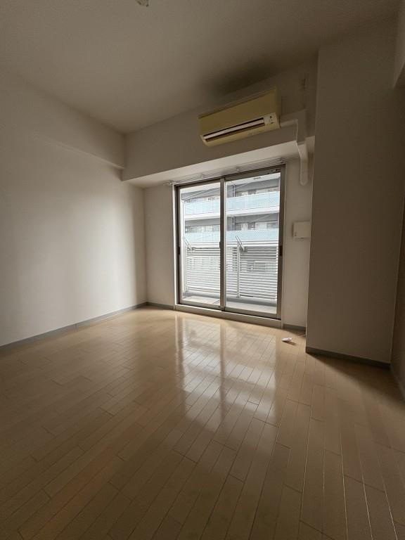 ロイヤルレジデンス北梅田 リビング