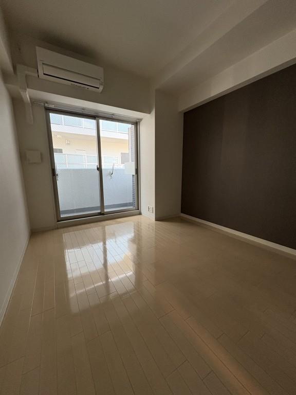 ロイヤルレジデンス北梅田 リビング