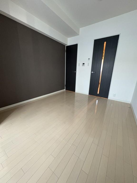 ロイヤルレジデンス北梅田 ベッドルーム