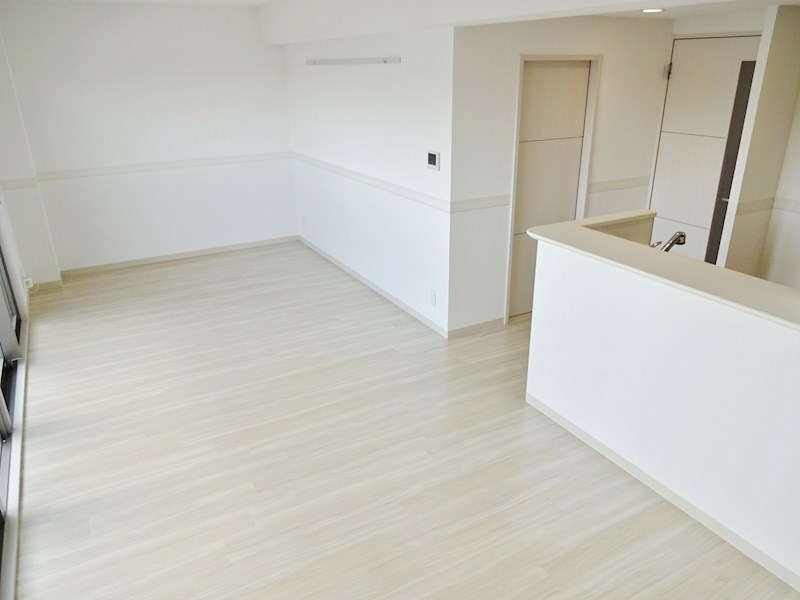 ネオコート上土室（カミハムロ） リビング