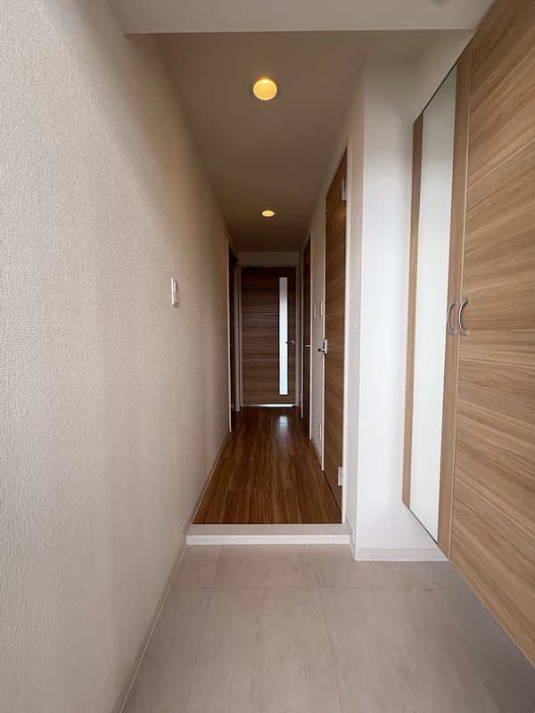 F-TAMATSUKURI 玄関