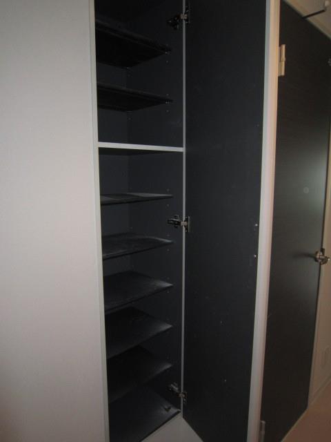 コンフォール浮間舟渡 玄関