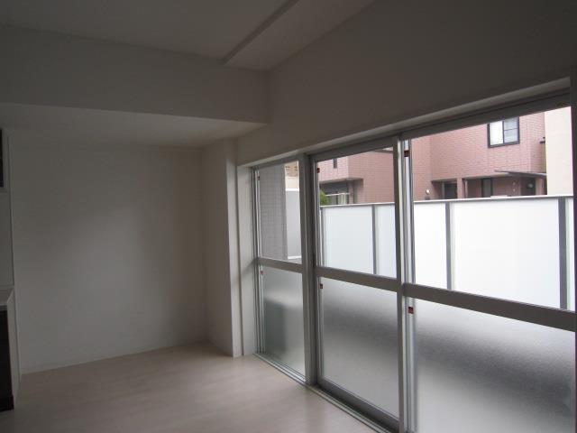 コンフォール浮間舟渡 リビング