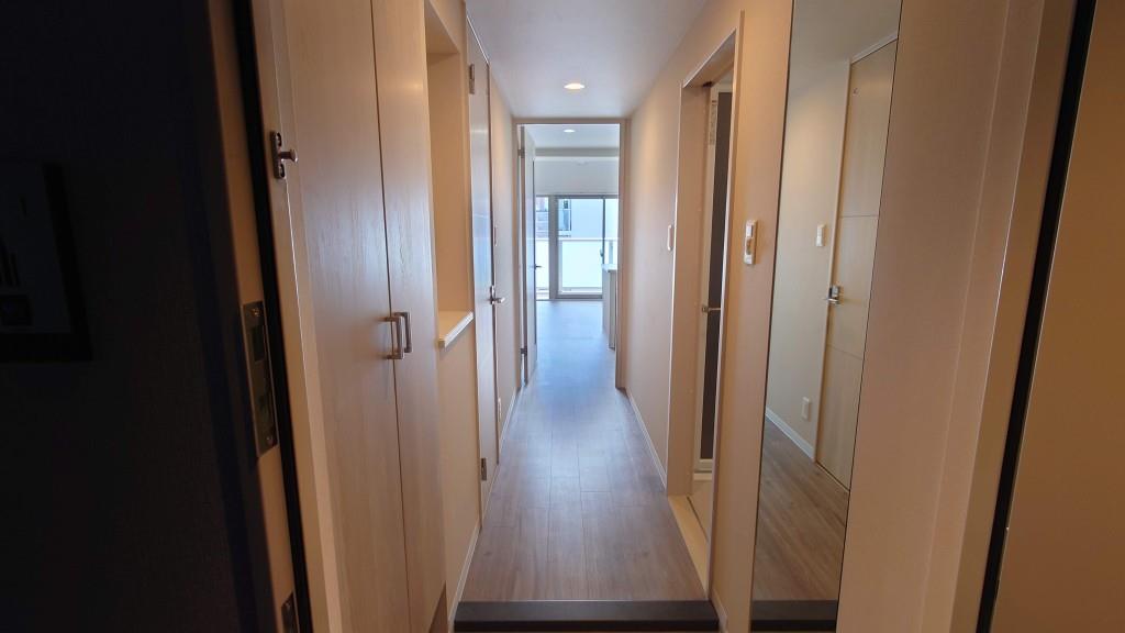 ラヴィベール江坂 玄関