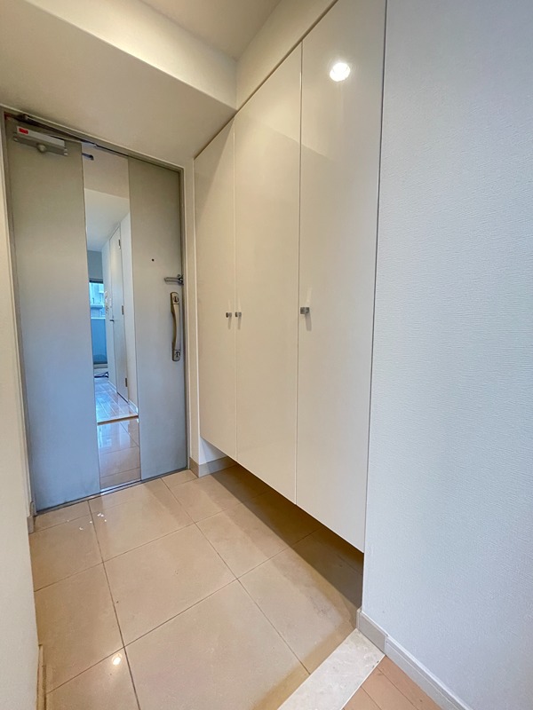 セイワパレス 京橋コルティーレ 玄関