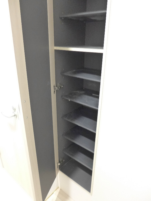 プラシード青山 玄関