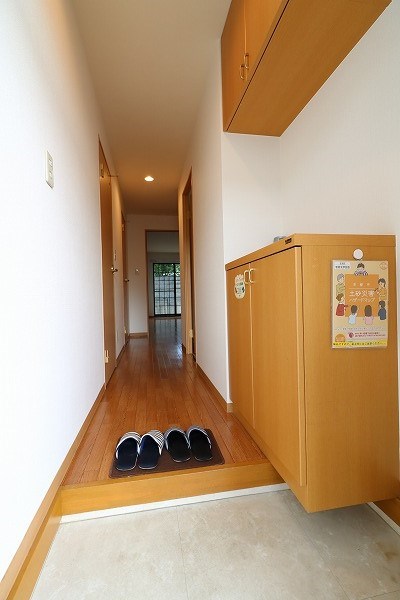 アザレアスクエア 玄関