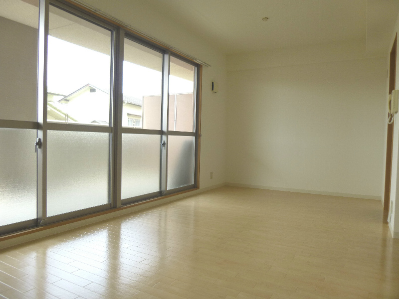 ヴィラ安堂寺Ⅱ リビング