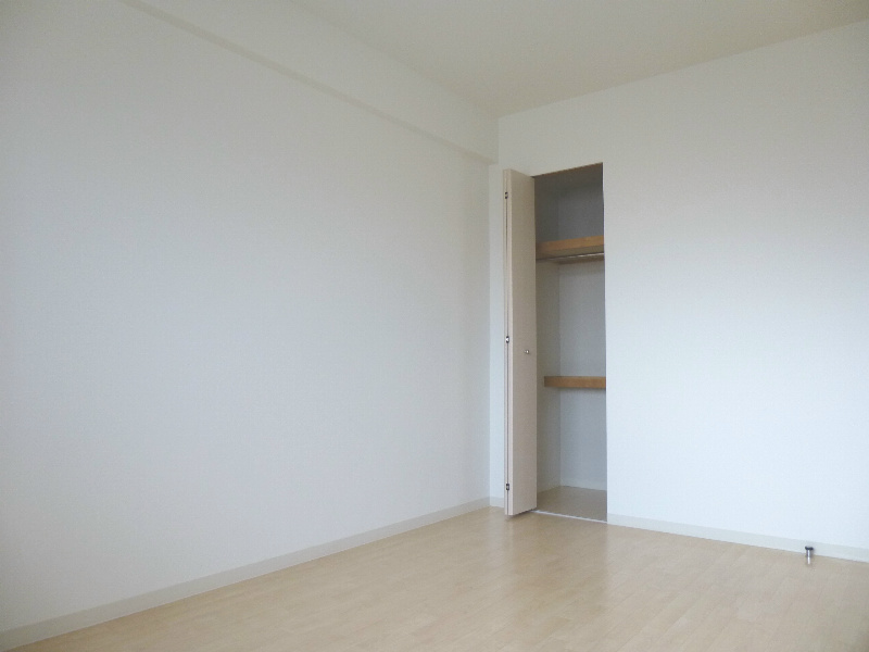 ヴィラ安堂寺Ⅱ ベッドルーム