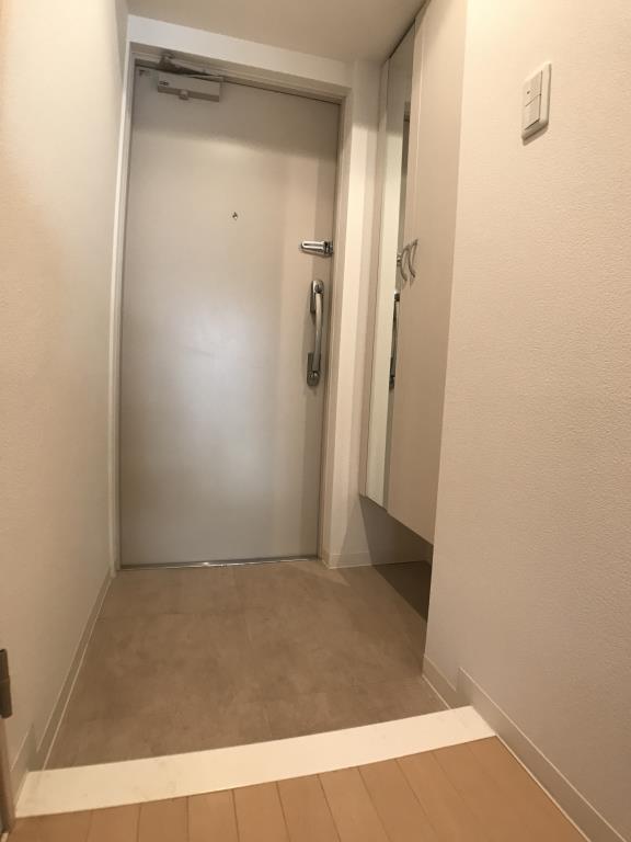 アールコート早稲田 玄関