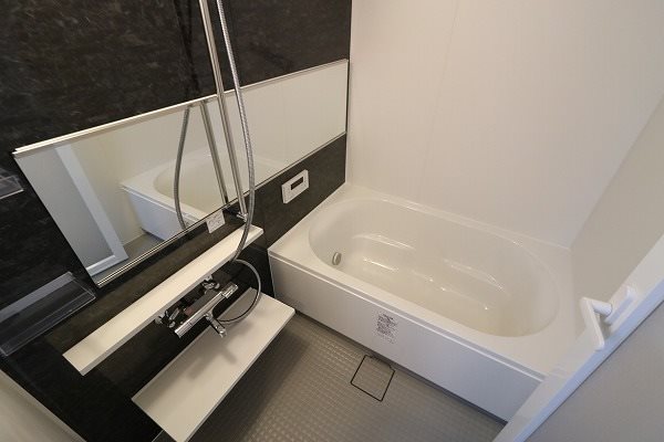 コンフォールパレ新町二条 風呂画像