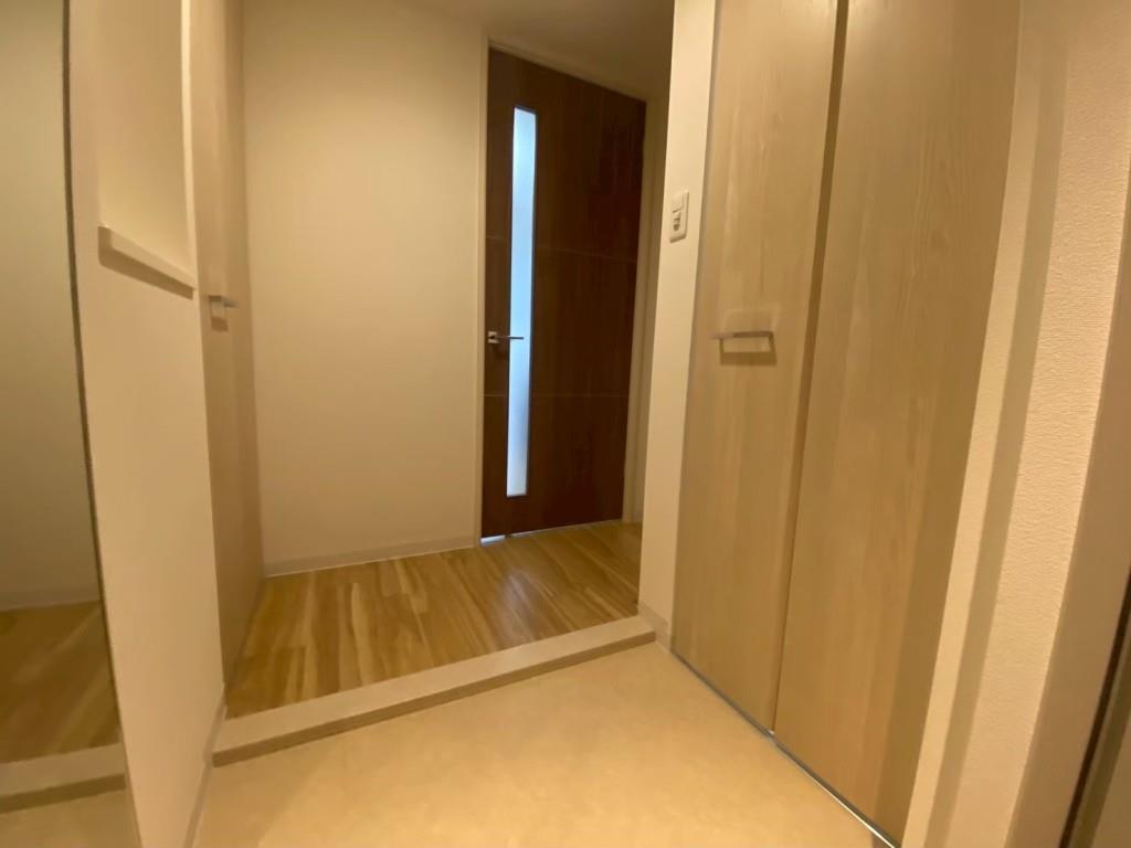 ラヴィベール江坂 玄関