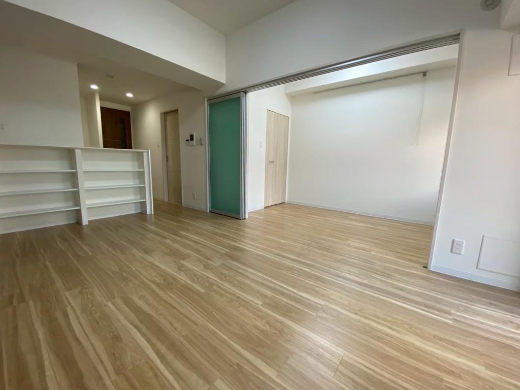 ラヴィベール江坂 リビング