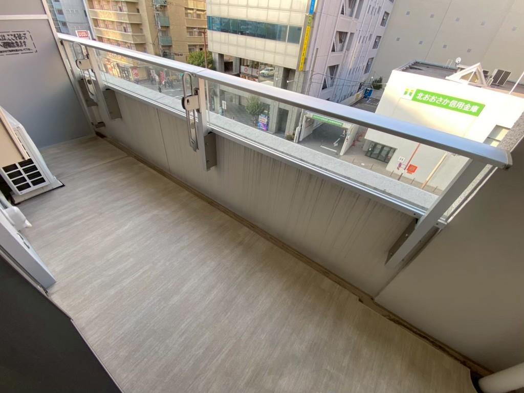 ラヴィベール江坂 ベランダ