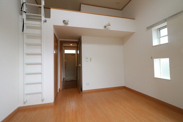 エコール衣笠 リビング