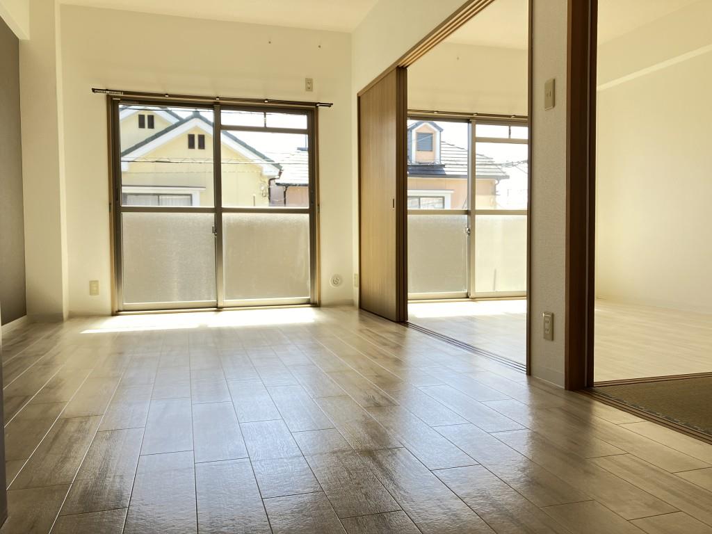 グランドシャリオ リビング