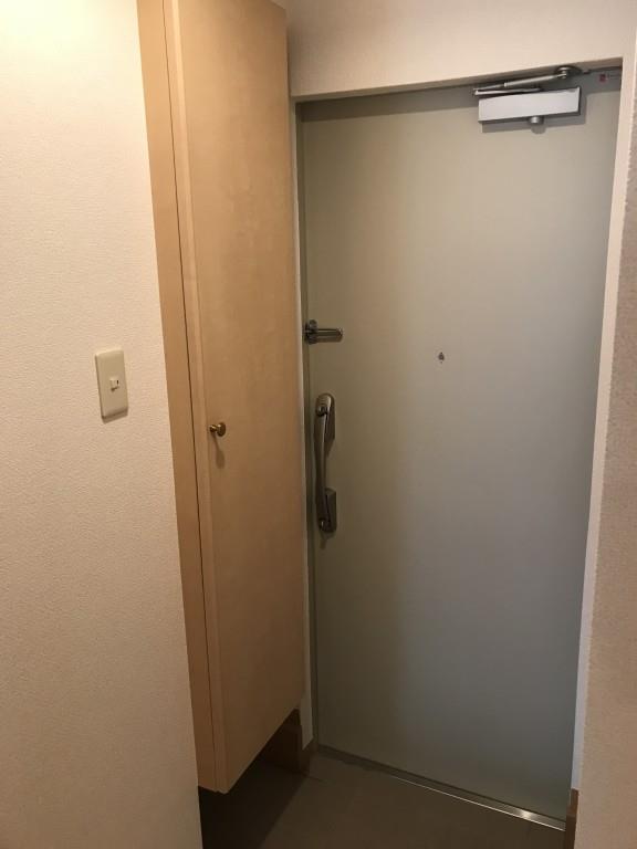 エノ・エリタージュ 玄関