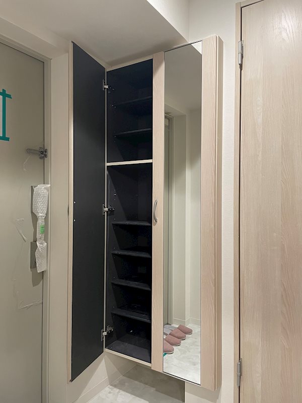 アヴェニール久米川 玄関