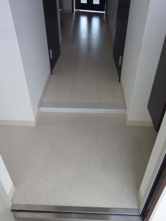 ヴィルヌーブ 玄関