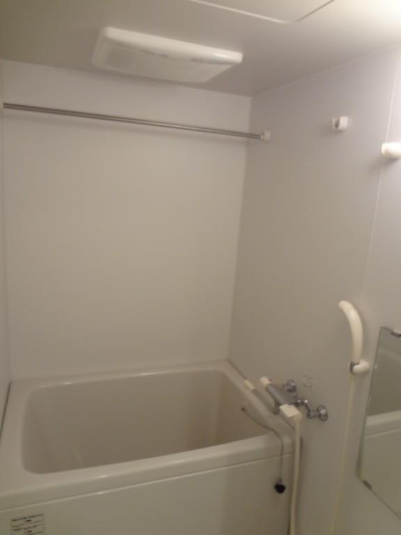 ヴィルヌーブ 風呂画像