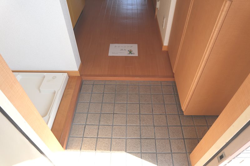 ナシ ドゥ モアール 玄関