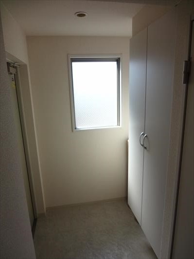 カノン甲南山手 玄関