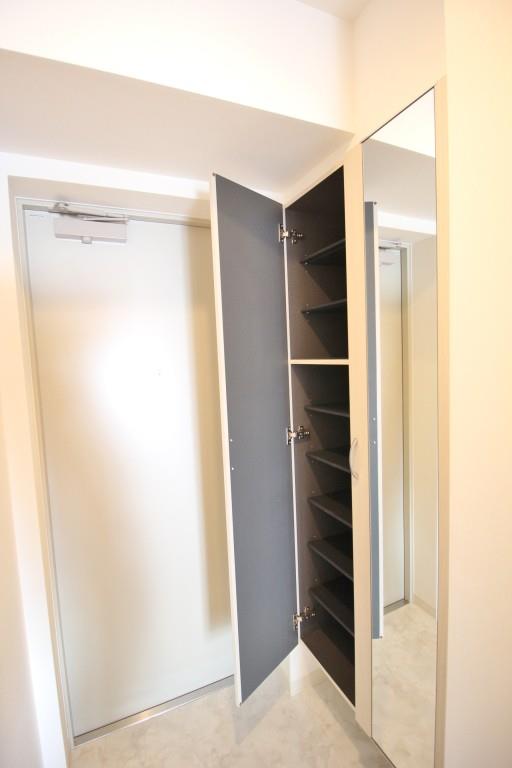 アルカディア田園調布 玄関