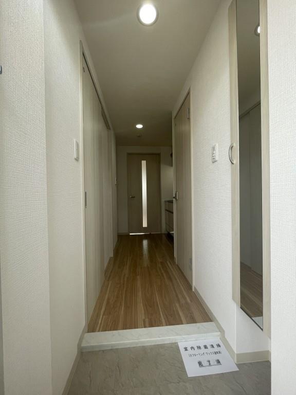 ミリアディ たかつき 玄関