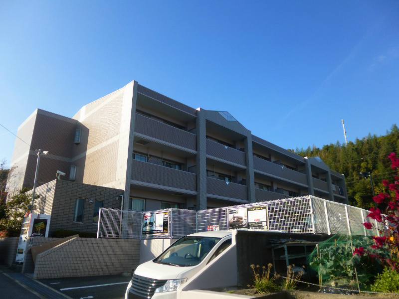 ラフォーレ三郷弐番館 106号室 外観