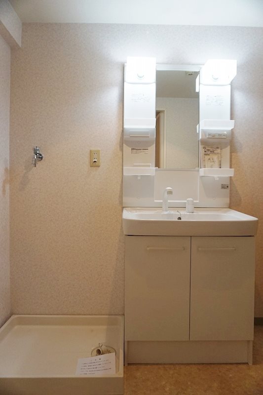 ラフォーレ三郷弐番館 その他8