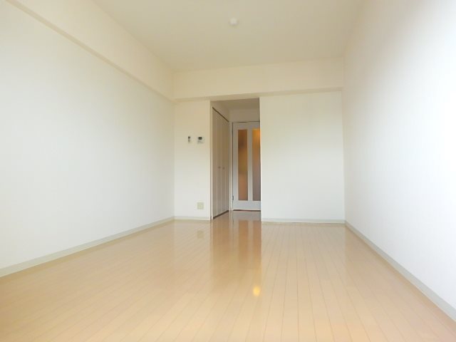 パインニードル ベッドルーム