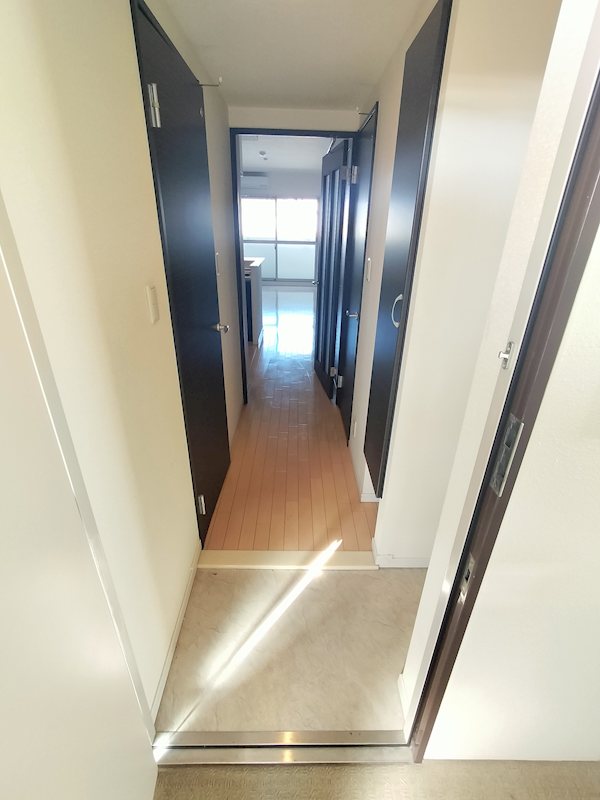 エミネンスコート 玄関