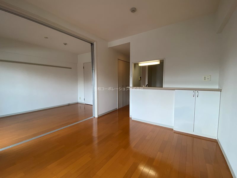 クウィンス トキワ ウラワ リビング